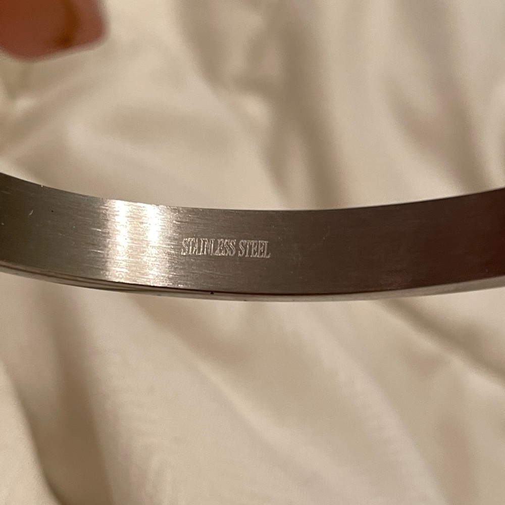 Stainless Steel Rhinestone bangle ๐ very pretty - Picture 4 of 4